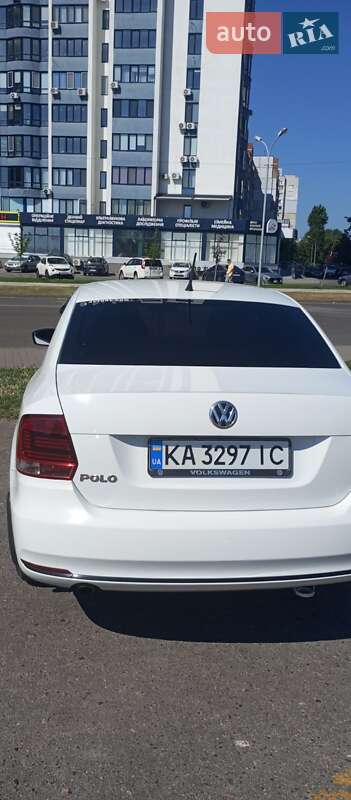 Седан Volkswagen Polo 2017 в Черкасах