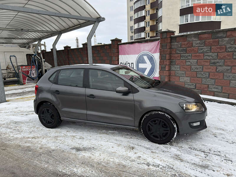 Хэтчбек Volkswagen Polo 2010 в Ровно