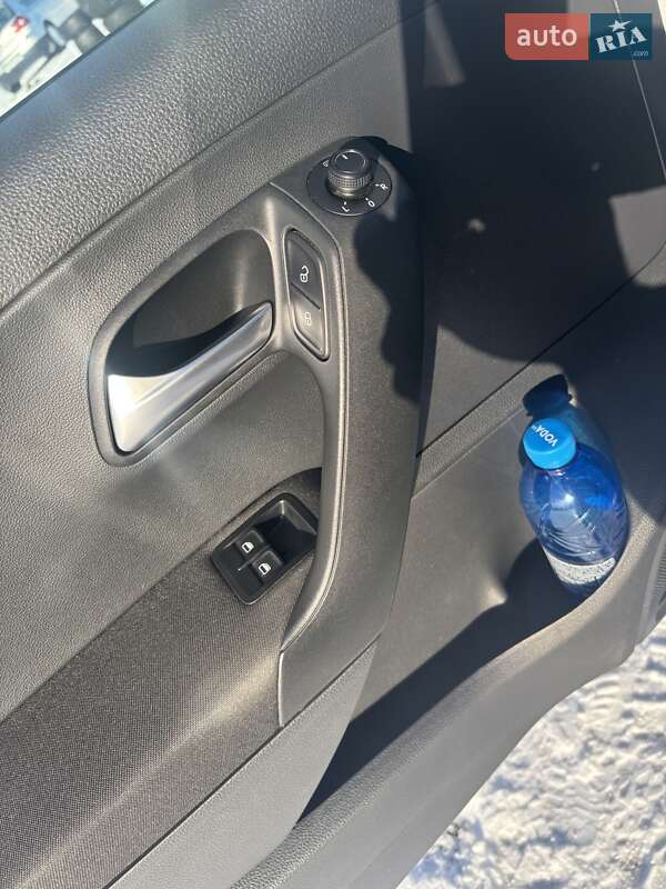 Хетчбек Volkswagen Polo 2016 в Києві