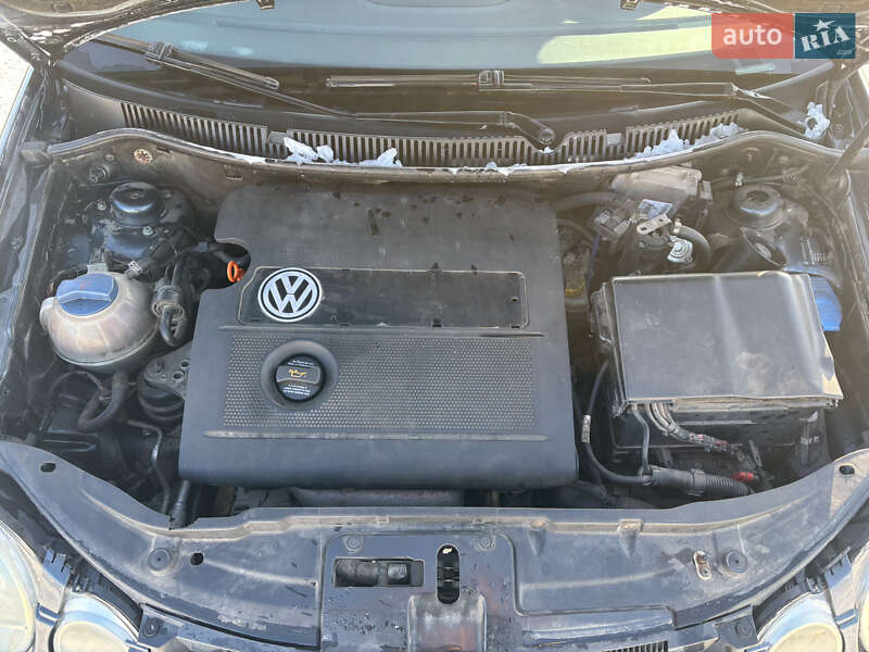 Хэтчбек Volkswagen Polo 2004 в Киеве