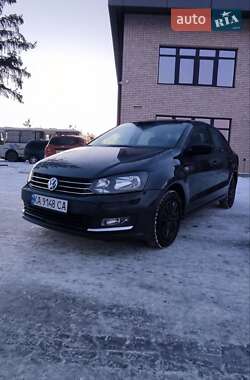 Седан Volkswagen Polo 2016 в Сарнах