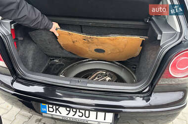 Хэтчбек Volkswagen Polo 2007 в Дубно