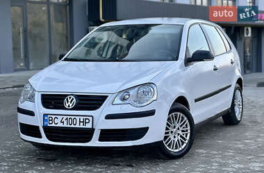 Хетчбек Volkswagen Polo 2005 в Новояворівську