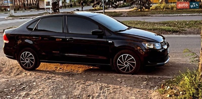 Седан Volkswagen Polo 2012 в Днепре