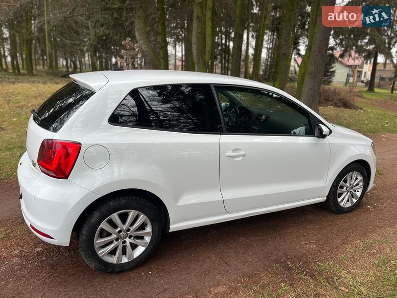 Хэтчбек Volkswagen Polo 2016 в Львове