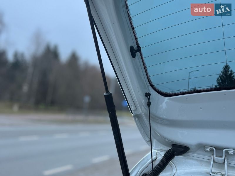 Хэтчбек Volkswagen Polo 2016 в Львове