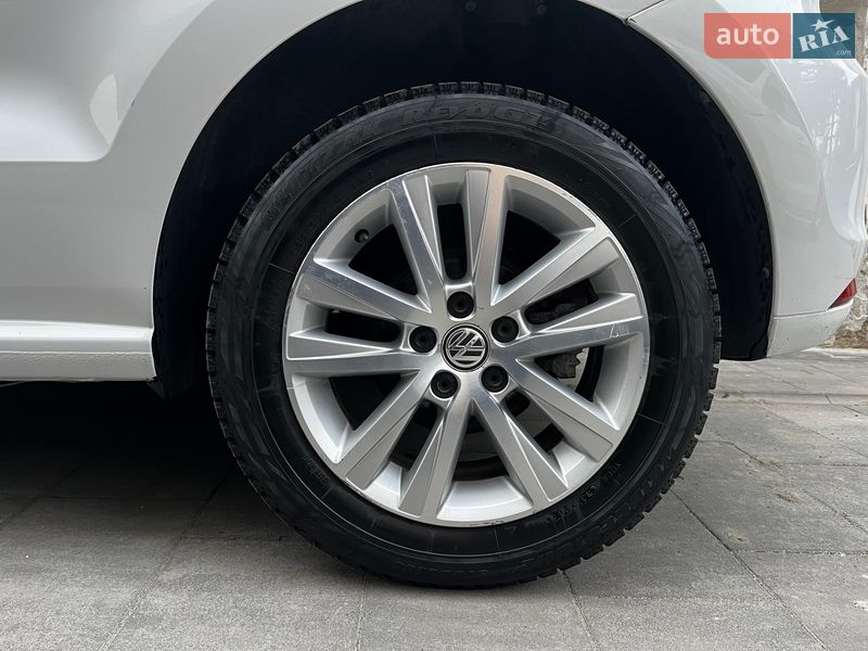 Хэтчбек Volkswagen Polo 2016 в Львове