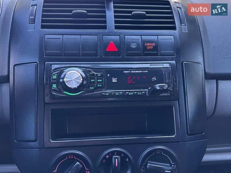 Хэтчбек Volkswagen Polo 2002 в Ивано-Франковске фото 11 Хэтчбек Volkswagen Polo 2002 в Ивано-Франковске