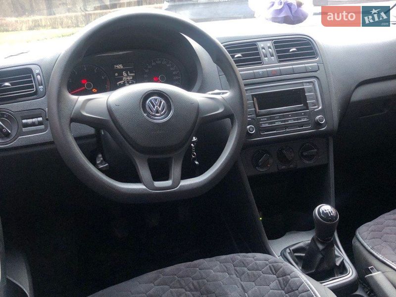 Седан Volkswagen Polo 2019 в Чернигове