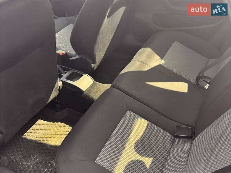 Седан Volkswagen Polo 2013 в Киеве