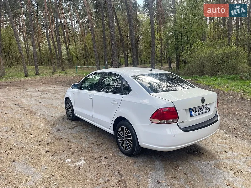 Volkswagen Polo 2012 VIN XW8ZZZ61ZDG033983 фото оголошення 6 з 59