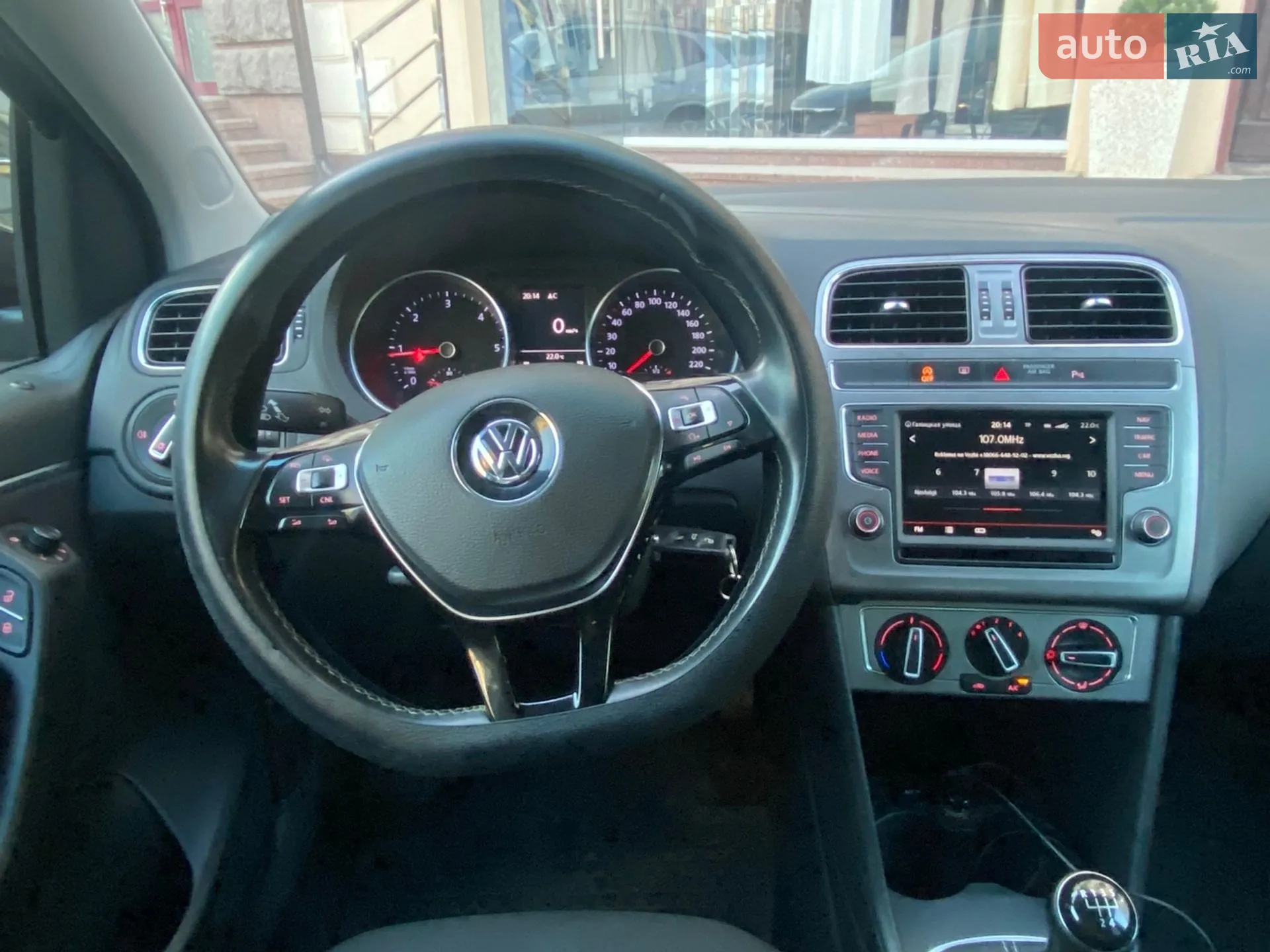 2015 Volkswagen Polo - мініатюра 16