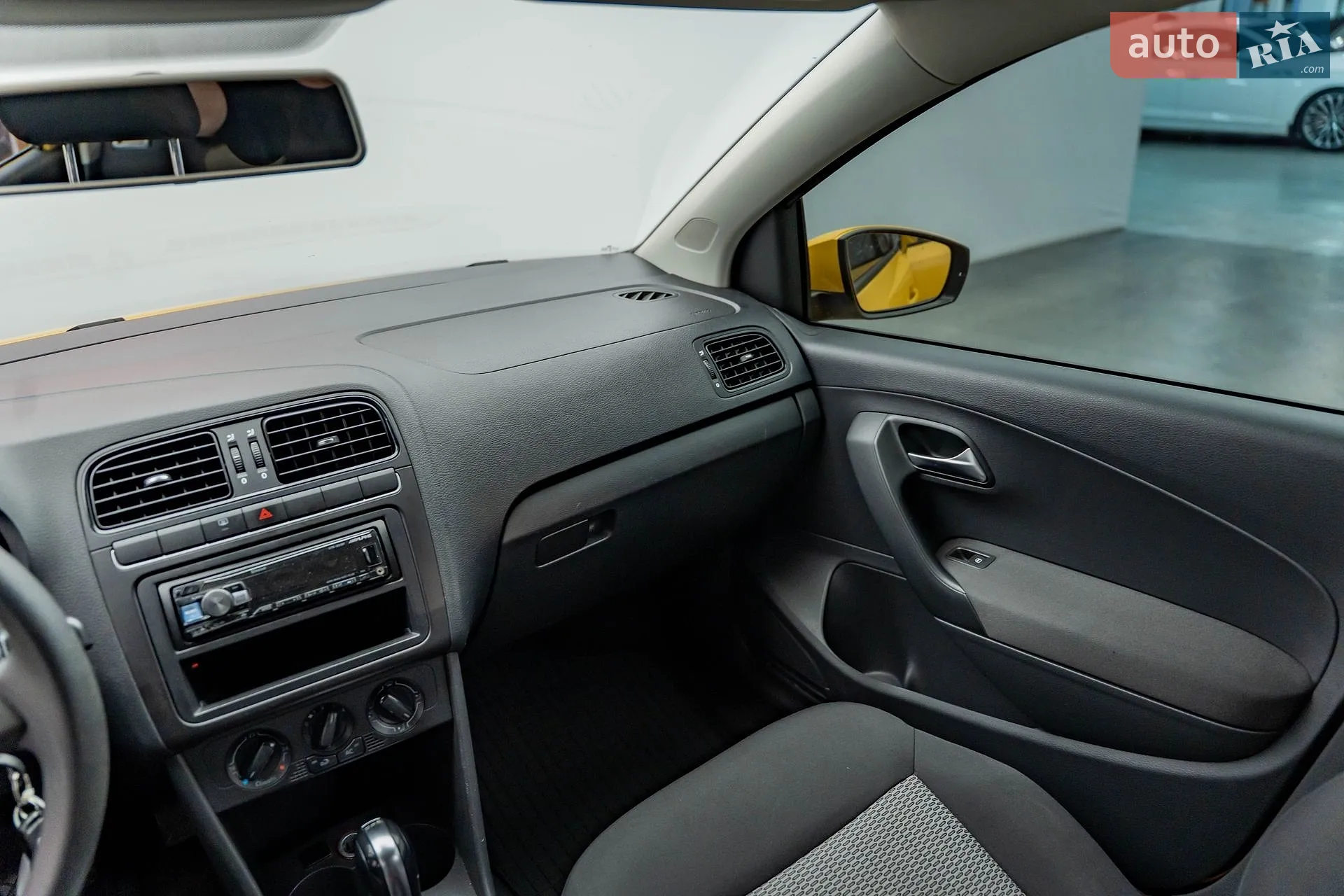 2010 Volkswagen Polo - мініатюра 11