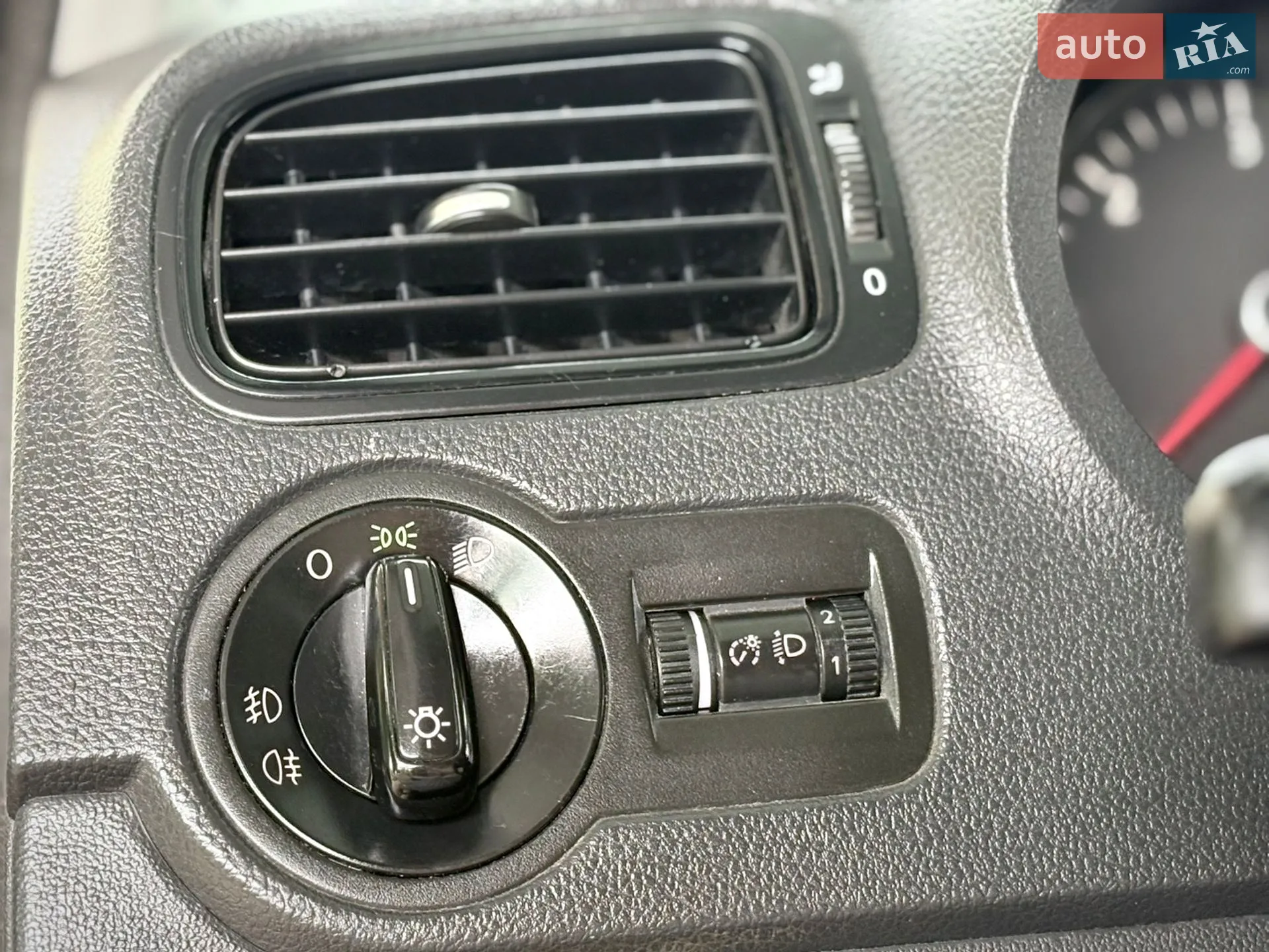2011 Volkswagen Polo - мініатюра 21