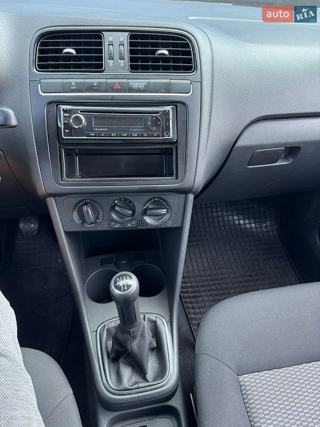 2010 Volkswagen Polo - мініатюра 16