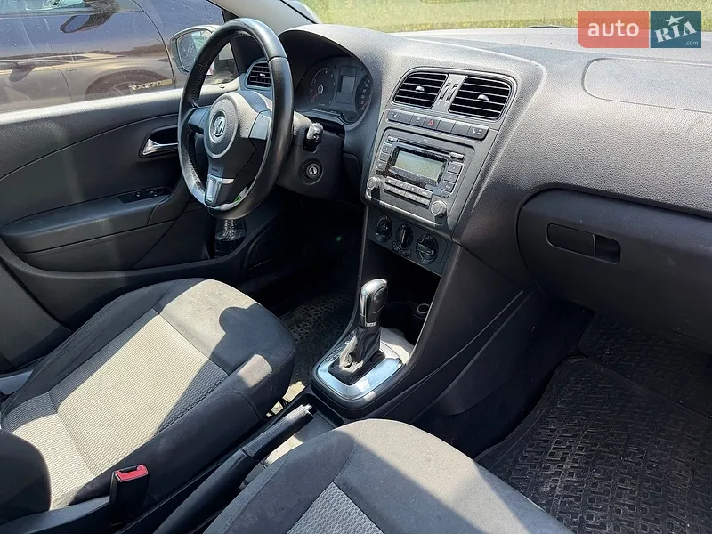 Volkswagen Polo 2013 VIN XW8ZZZ61ZCG066287 фото оголошення 11 з 51