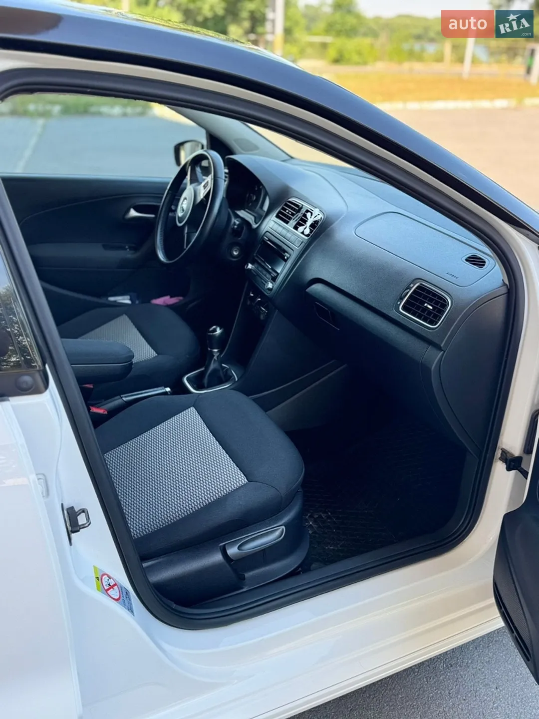2013 Volkswagen Polo - мініатюра 15