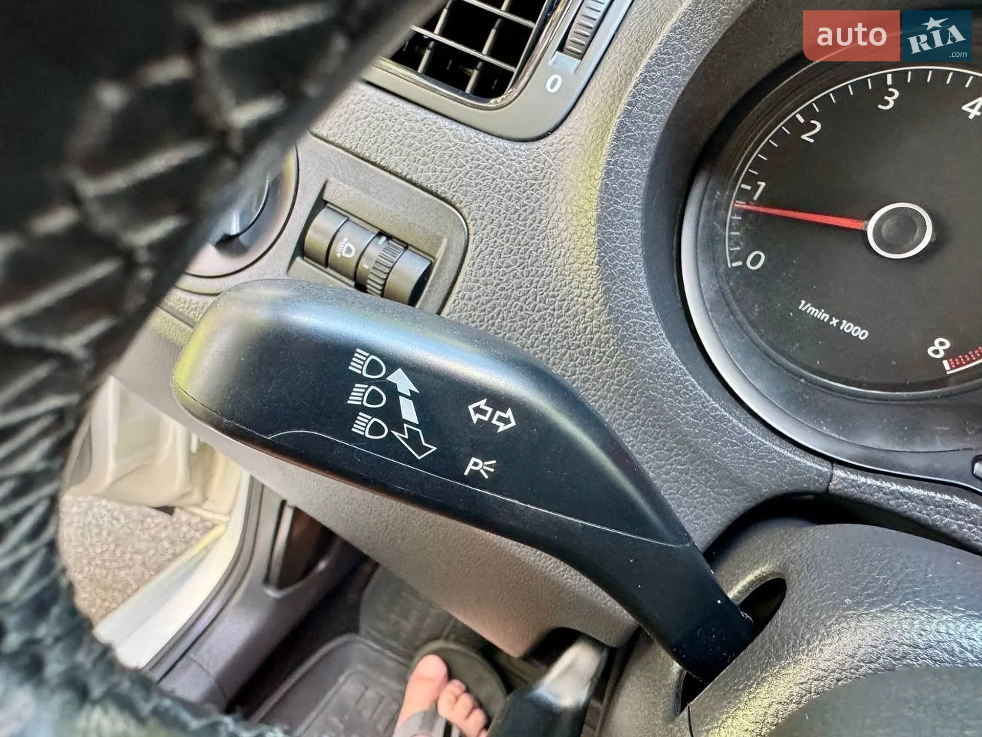 Volkswagen Polo 2013 VIN XW8ZZZ61ZCG066287 фото оголошення 37 з 44