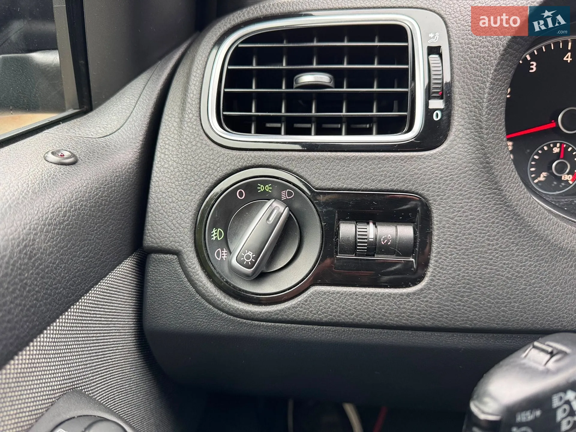 2011 Volkswagen Polo - мініатюра 56