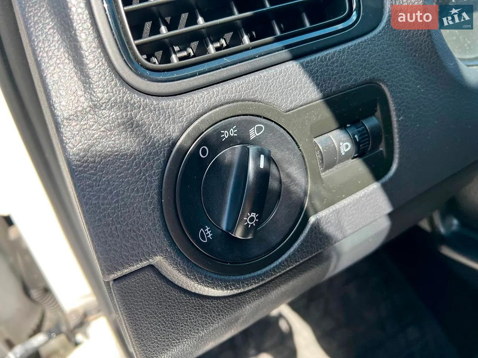 2013 Volkswagen Polo - мініатюра 23