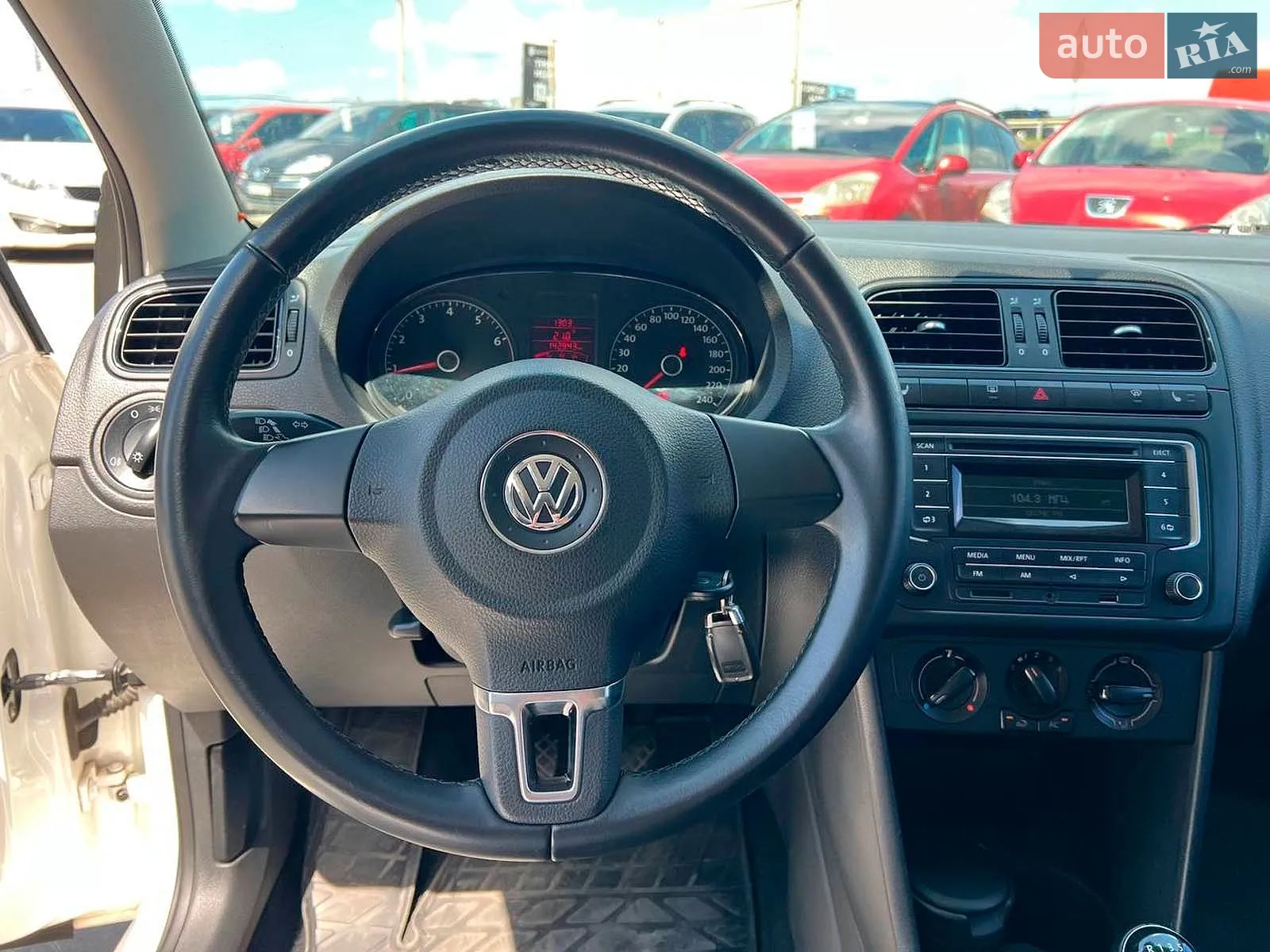 2013 Volkswagen Polo - мініатюра 25