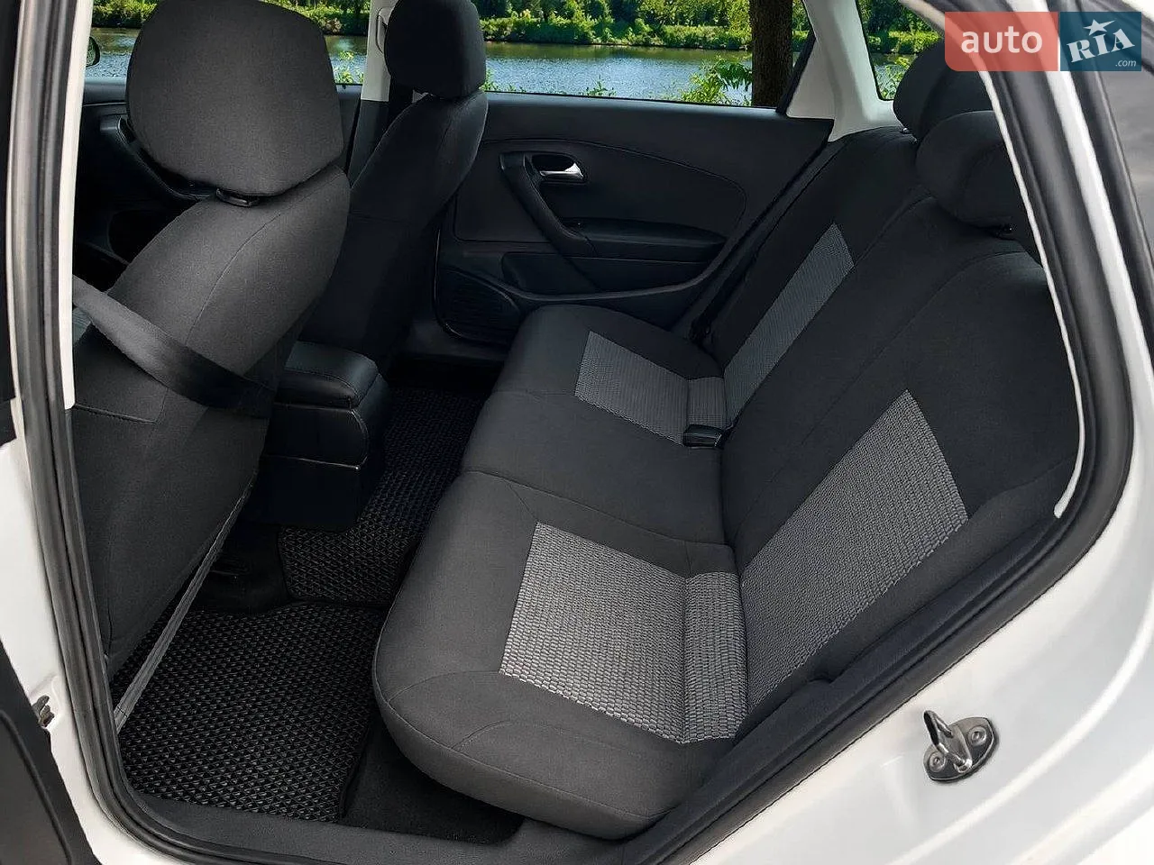 2013 Volkswagen Polo - мініатюра 10