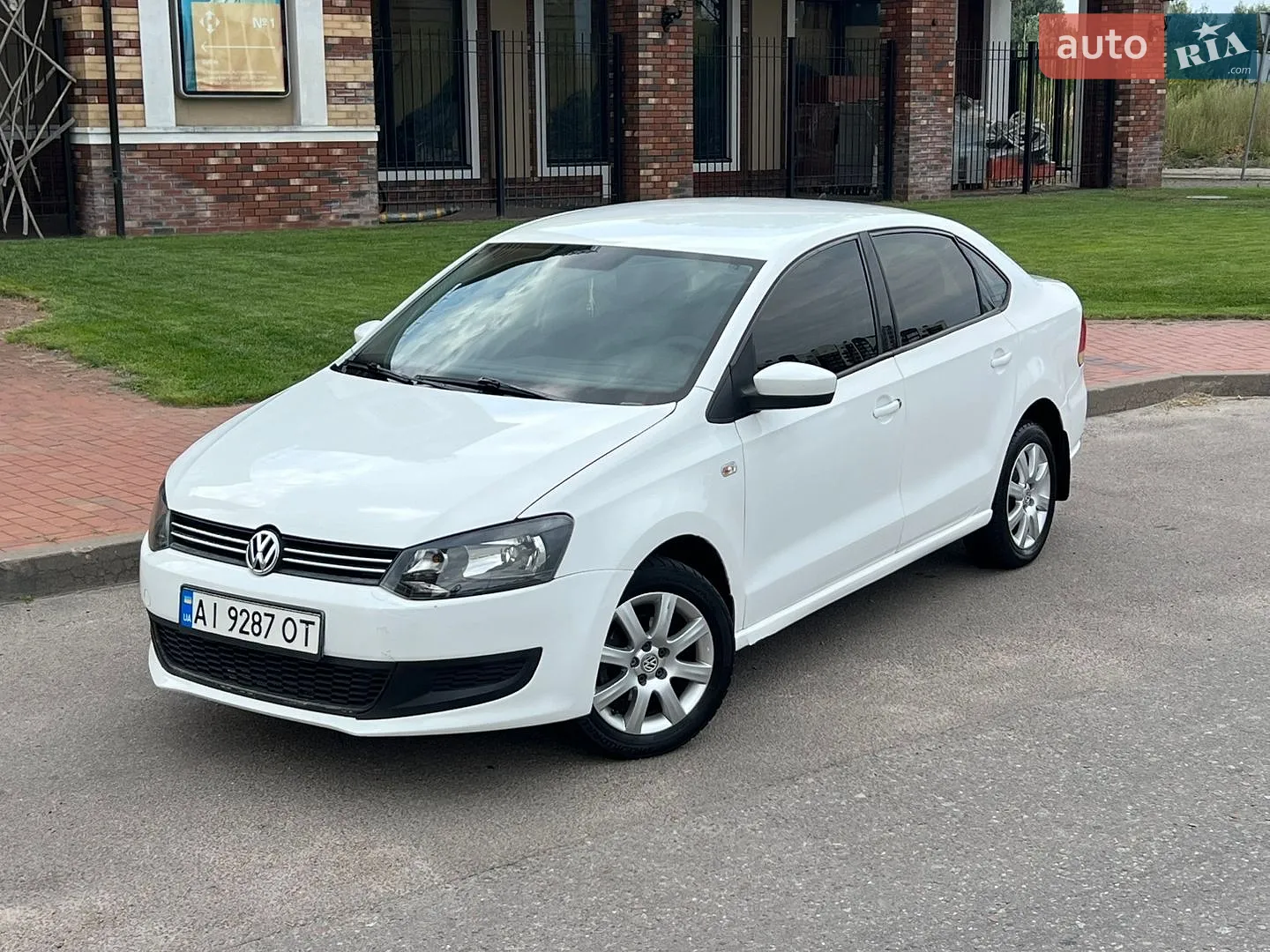 Volkswagen Polo 2013 VIN XW8ZZZ61ZDG060513 фото оголошення 3 з 37