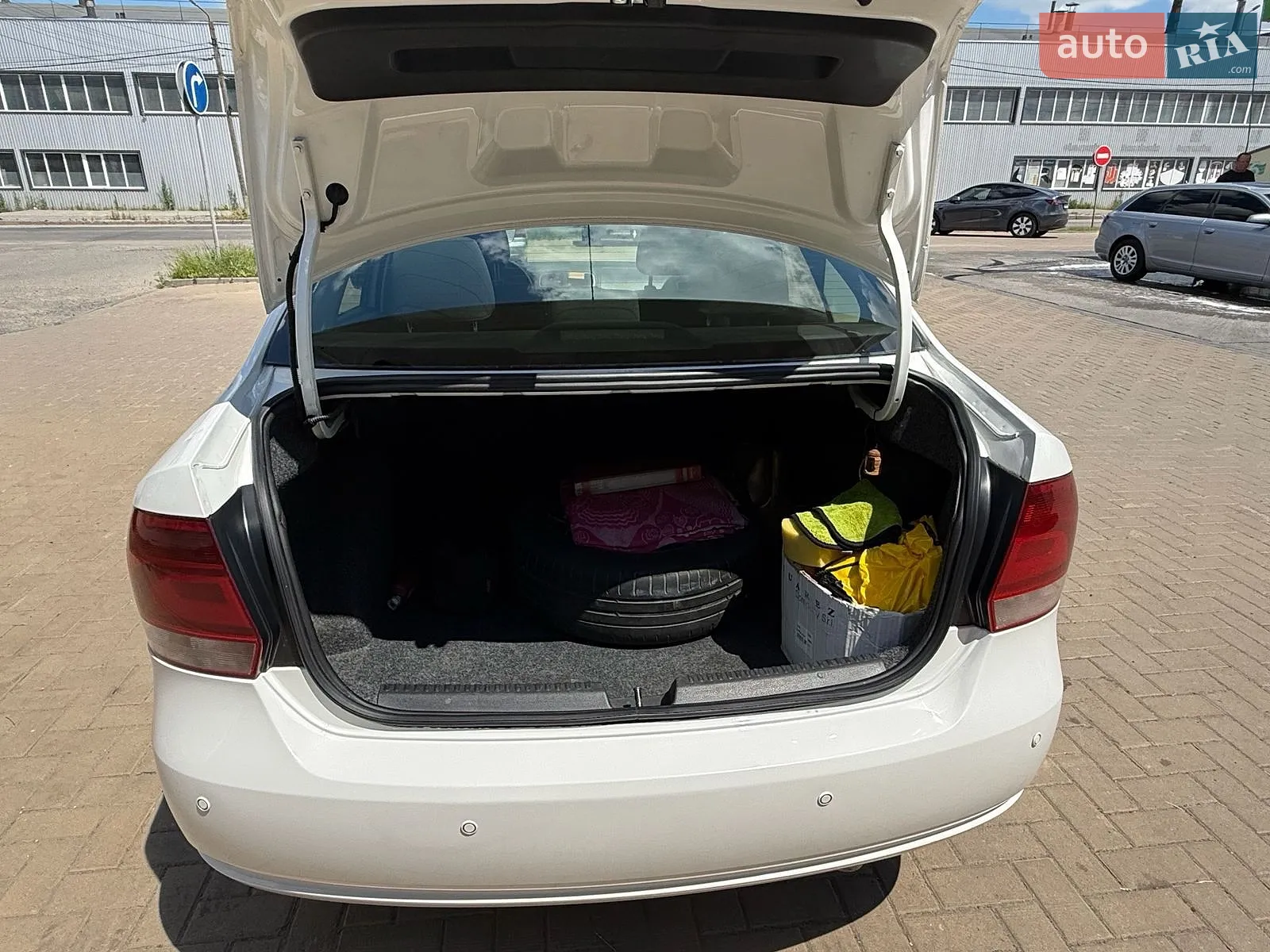 2011 Volkswagen Polo - мініатюра 10