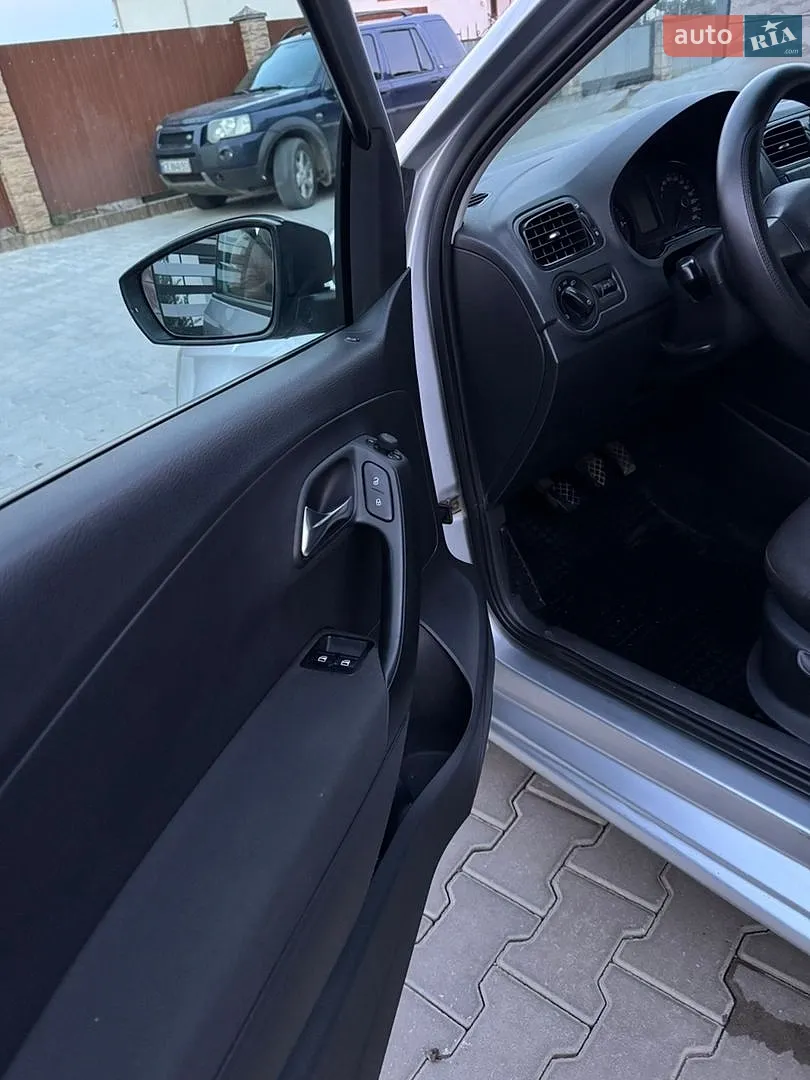 2011 Volkswagen Polo - мініатюра 12