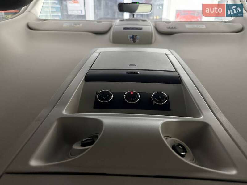 Мінівен Volkswagen Routan 2013 в Києві фото 35 Мінівен Volkswagen Routan 2013 в Києві