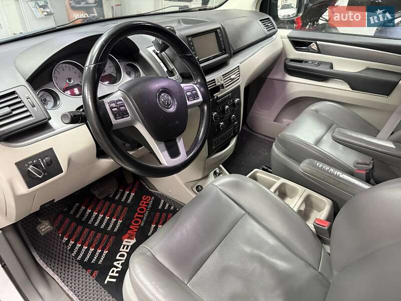 Мінівен Volkswagen Routan 2013 в Києві фото 19 Мінівен Volkswagen Routan 2013 в Києві