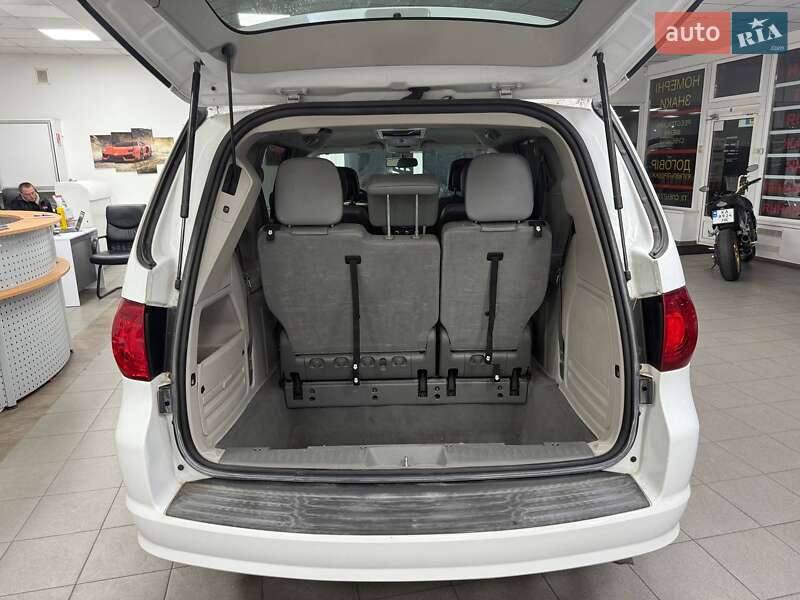 Мінівен Volkswagen Routan 2013 в Києві фото 38 Мінівен Volkswagen Routan 2013 в Києві