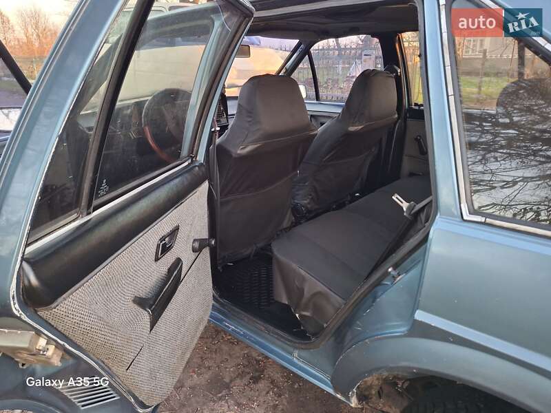 Седан Volkswagen Santana 1984 в Иваничах