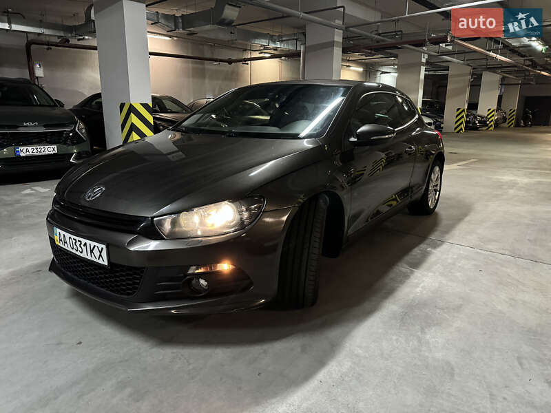 Хэтчбек Volkswagen Scirocco 2011 в 