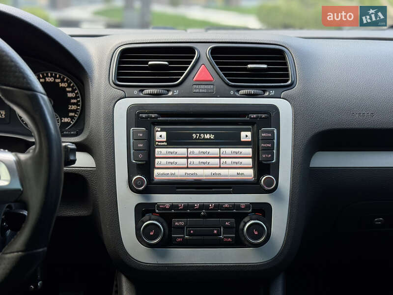 Хетчбек Volkswagen Scirocco 2010 в Ужгороді