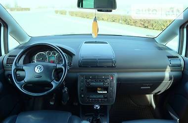 Минивэн Volkswagen Sharan 2004 в Кривом Роге