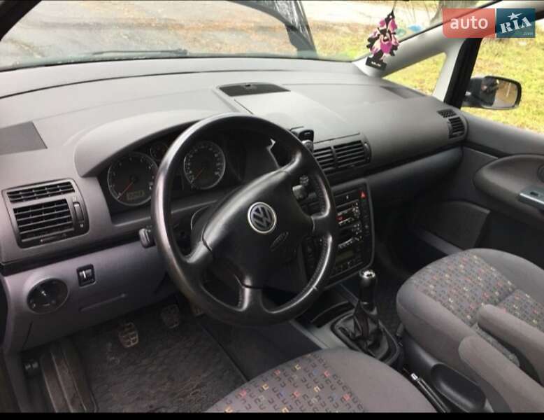 Минивэн Volkswagen Sharan 2001 в Киеве