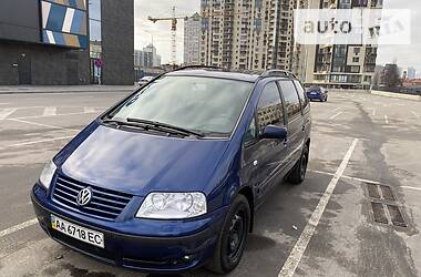 Минивэн Volkswagen Sharan 2000 в Киеве