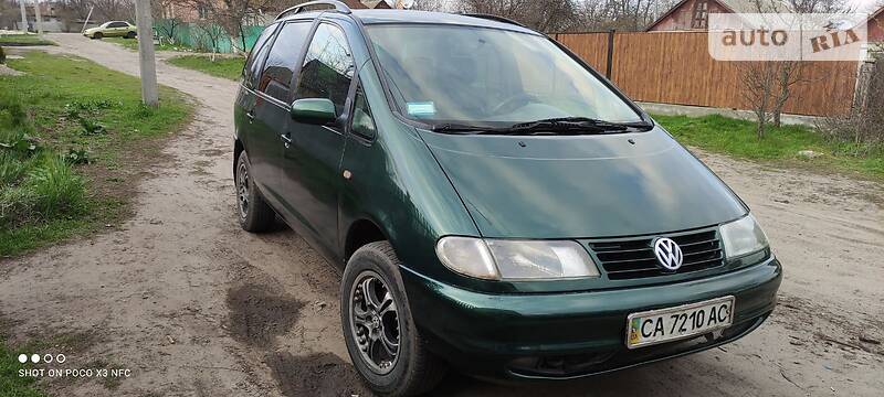 Универсал Volkswagen Sharan 1999 в Смеле