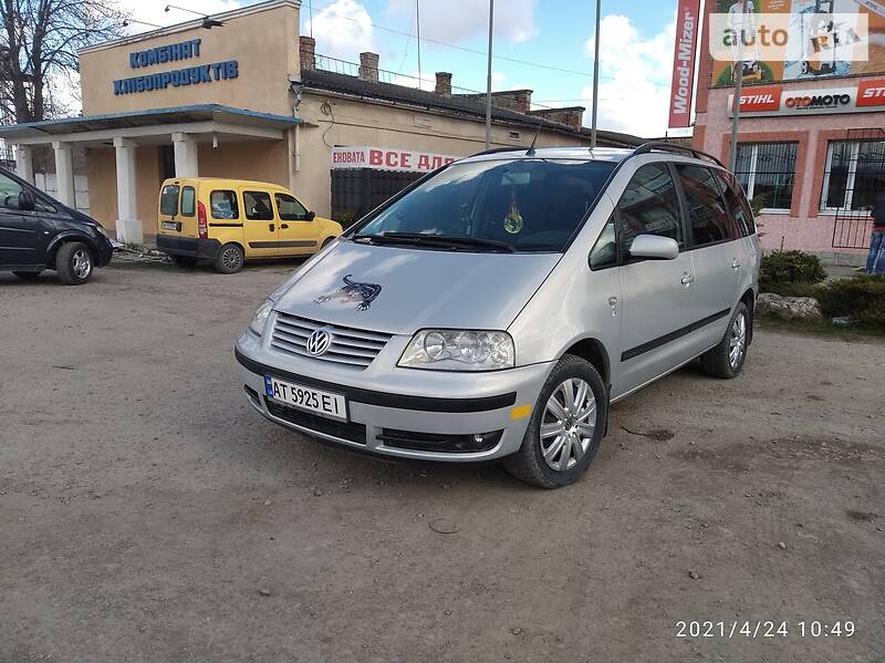 Минивэн Volkswagen Sharan 2002 в Кременце