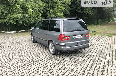 Минивэн Volkswagen Sharan 2005 в Городке