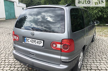 Минивэн Volkswagen Sharan 2005 в Городке