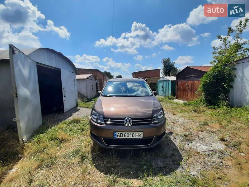 Минивэн Volkswagen Sharan 2011 в Гайсине