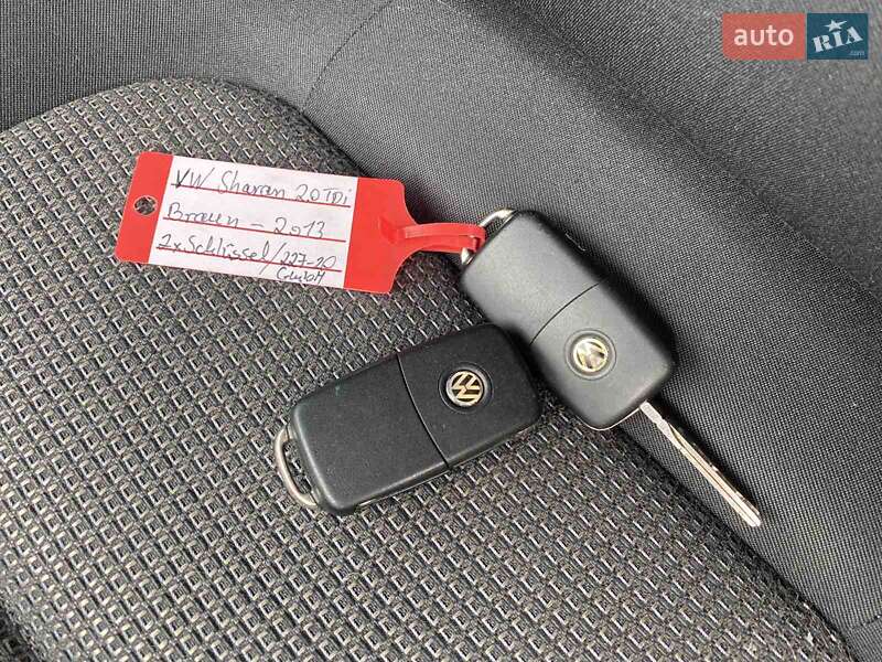 Минивэн Volkswagen Sharan 2011 в Гайсине