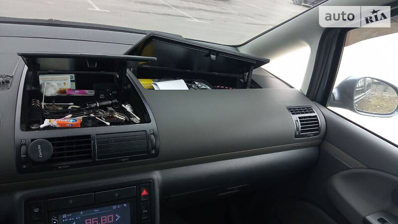 Минивэн Volkswagen Sharan 2007 в Боярке