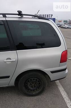 Минивэн Volkswagen Sharan 2003 в 