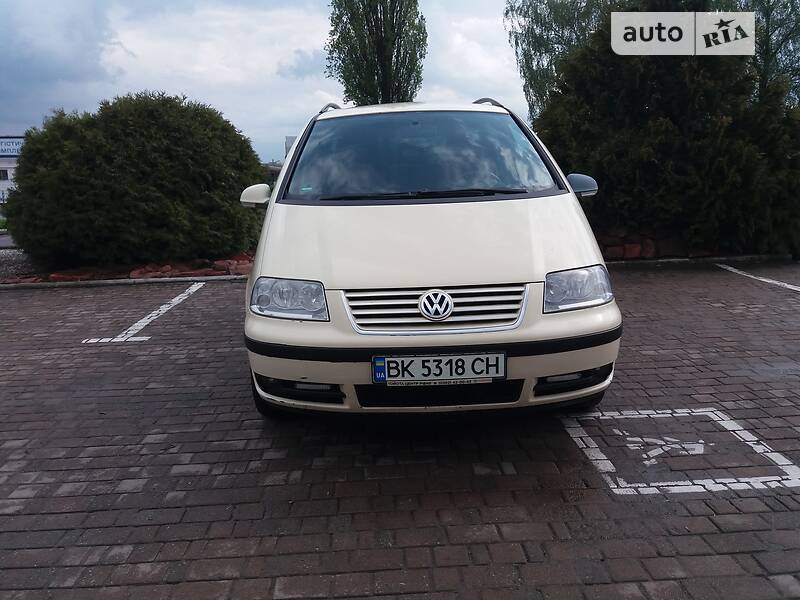 Універсал Volkswagen Sharan 2007 в Рівному