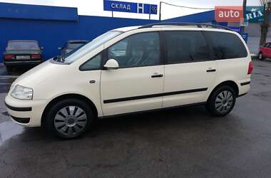 Минивэн Volkswagen Sharan 2007 в Киеве