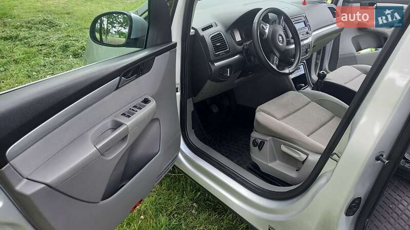 Минивэн Volkswagen Sharan 2011 в Ровно