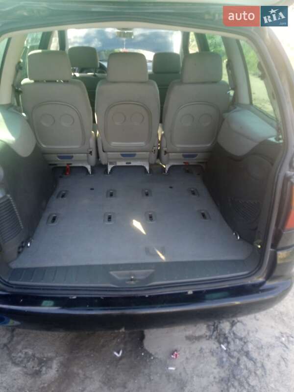 Минивэн Volkswagen Sharan 1999 в Тростянце